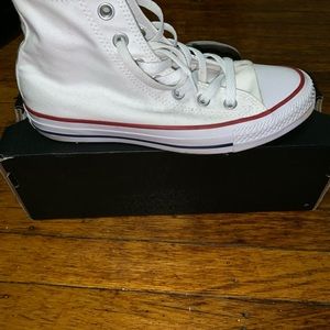 White Converse Hightop sneakers